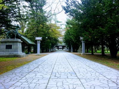 8_帯廣神社参道